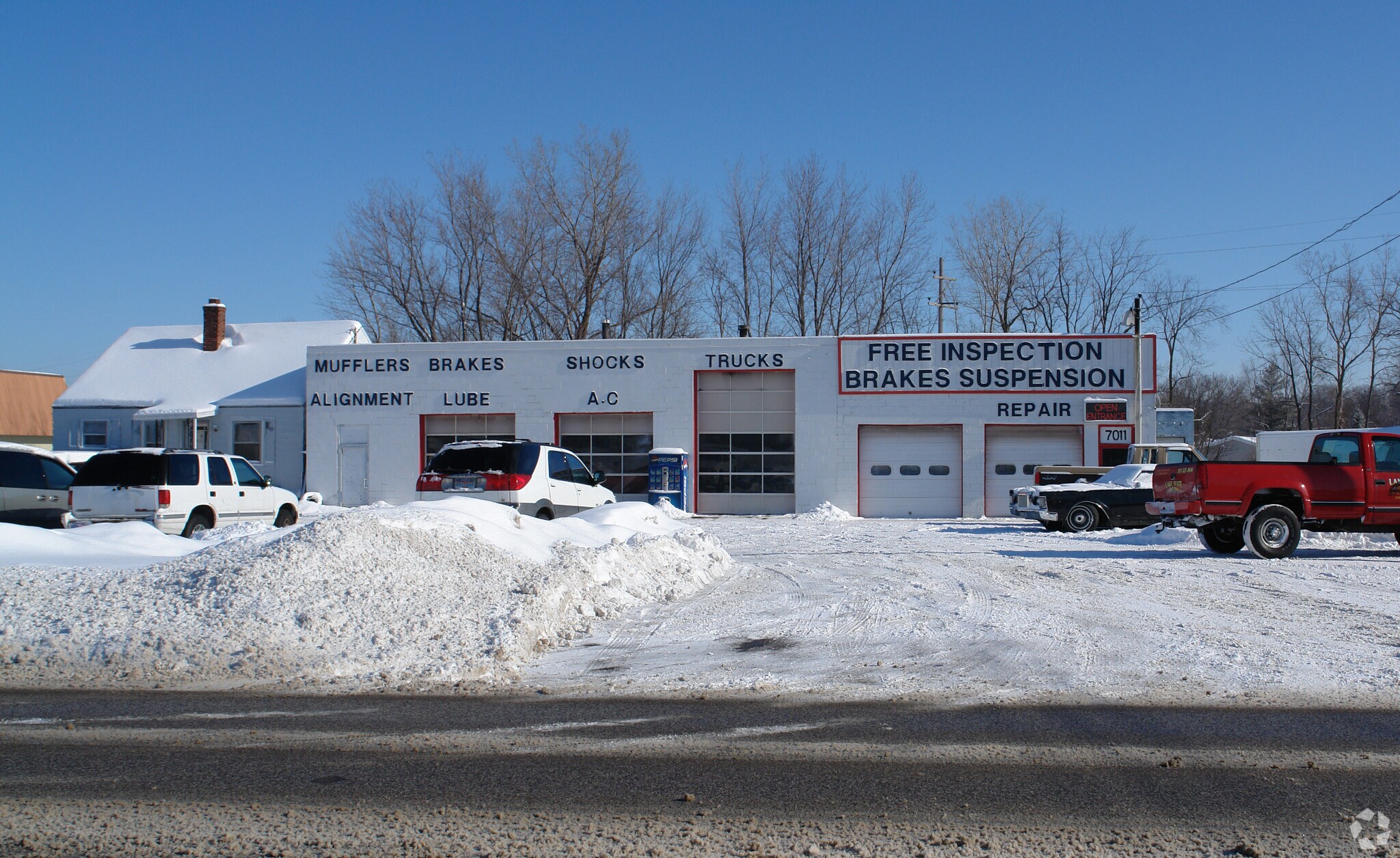 7007 S Cedar St, Lansing, MI à vendre Photo principale– Image 1 sur 4