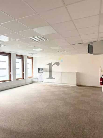 2 Allée De La Haye Du Temple, Lille à louer - Photo de l’immeuble – Image 3 sur 6