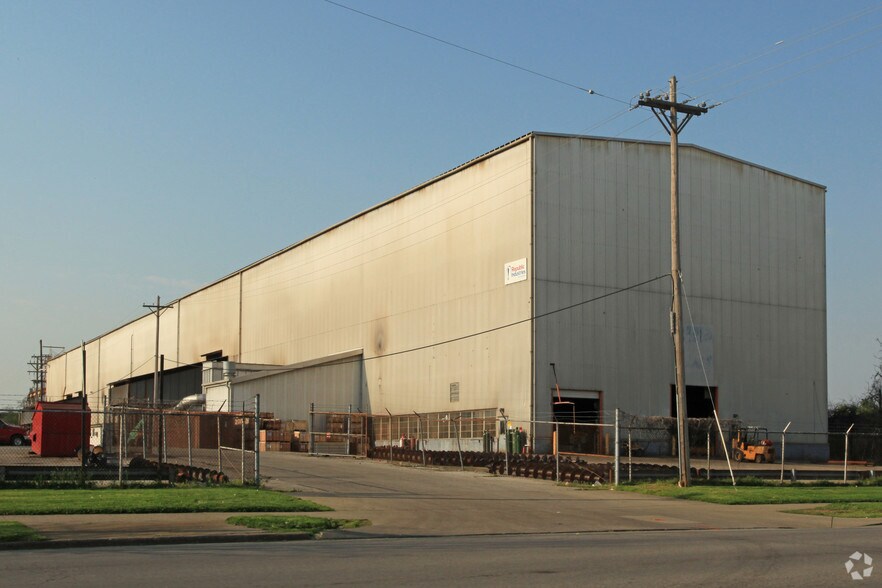3000 W Broadway, Louisville, KY à louer - Photo principale – Image 1 sur 4