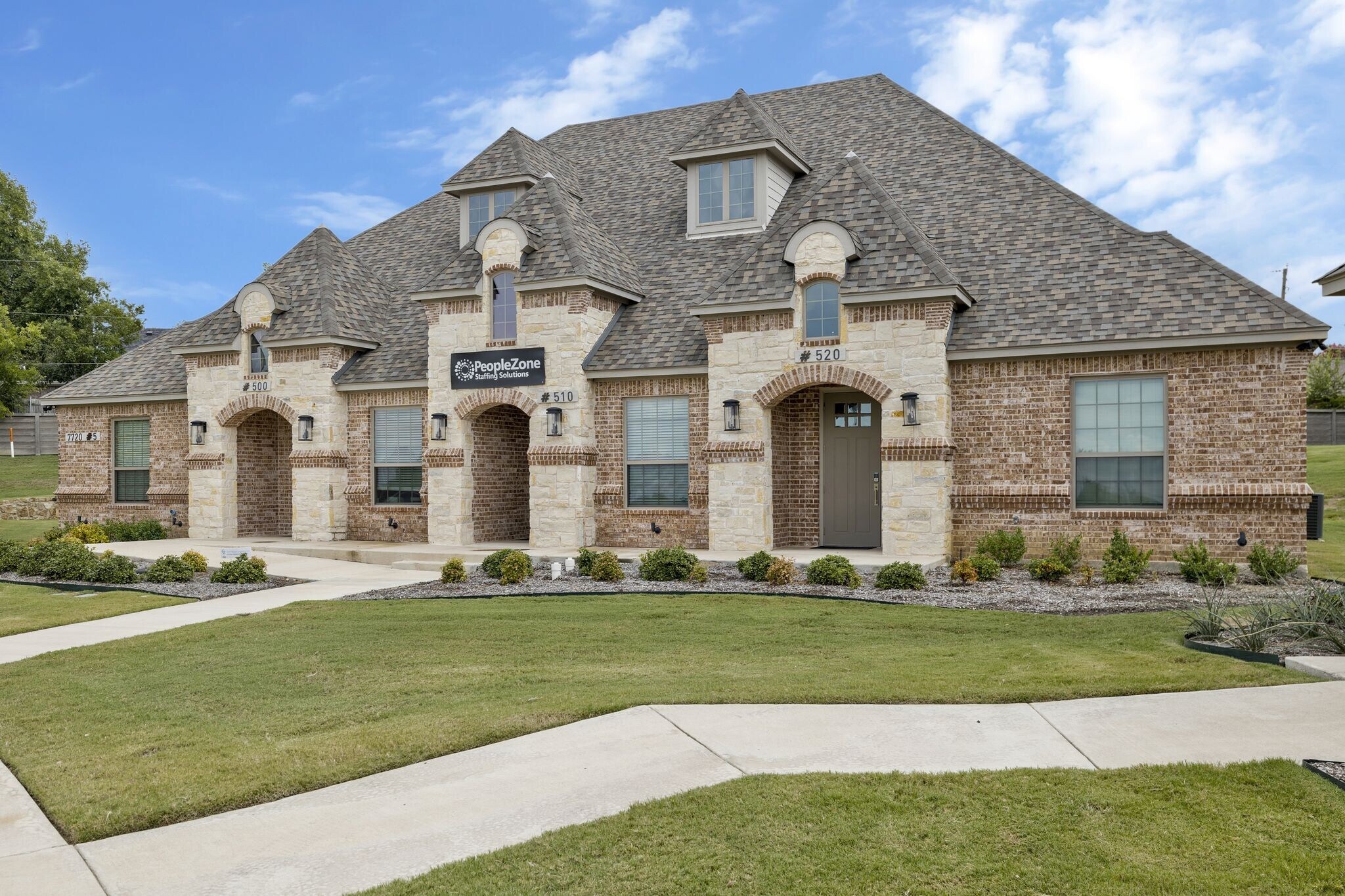 7720 Rufe Snow Dr, Fort Worth, TX à vendre Photo de l’immeuble– Image 1 sur 5