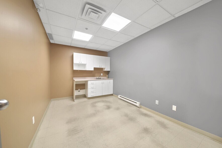 1550 Rue de Coulomb, Boucherville, QC à vendre - Photo de l’immeuble – Image 2 sur 11