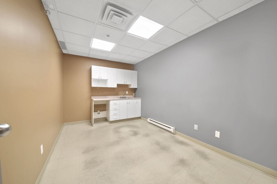 1550 Rue de Coulomb, Boucherville, QC à vendre - Photo intérieure – Image 2 sur 11