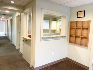 Plus de détails pour 213-44 40th Ave, Bayside, NY - Médical à louer