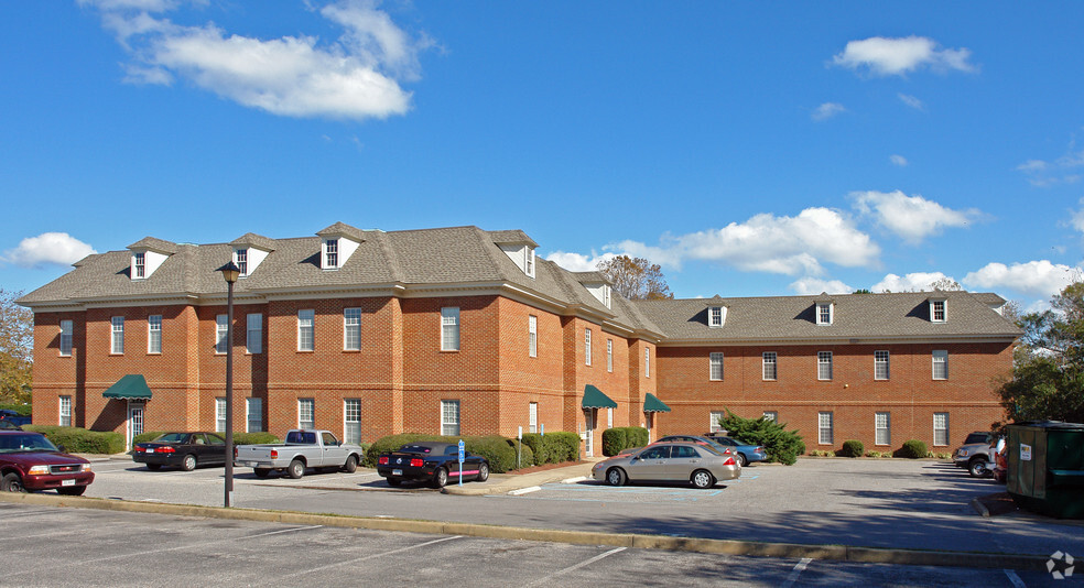 3145 Virginia Beach Blvd, Virginia Beach, VA à louer - Photo de l’immeuble – Image 2 sur 2
