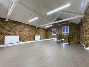 28 Hanbury St, Londres à louer Photo intérieure– Image 1 sur 11