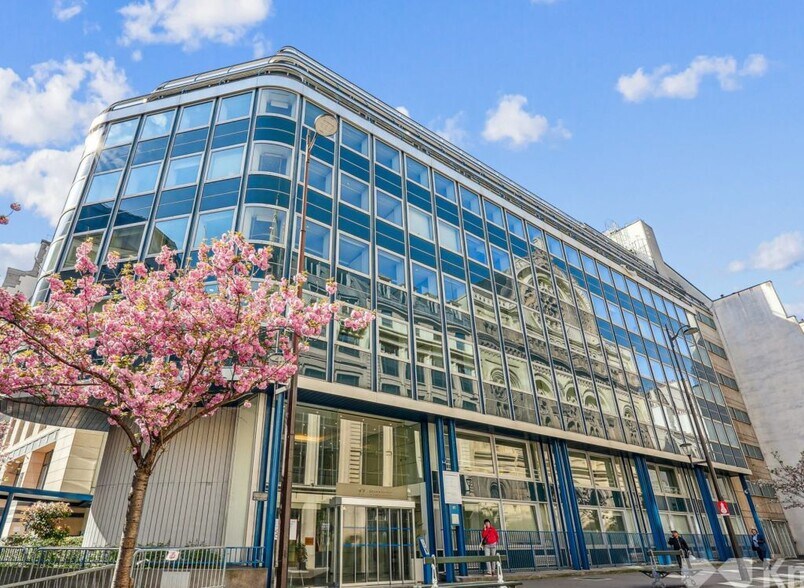 37 Rue De La Victoire, Paris à louer - Photo de l’immeuble – Image 2 sur 17