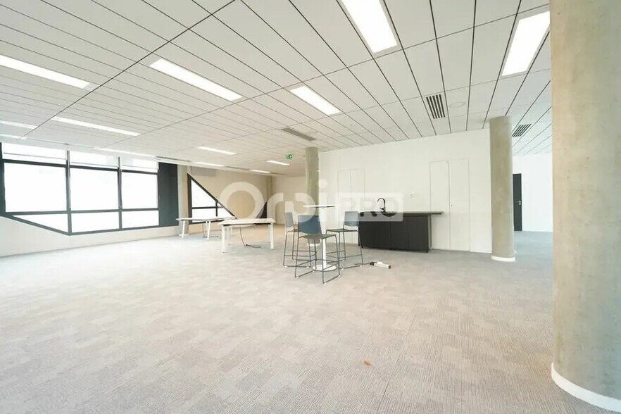 Bureau dans Champagne-au-Mont-d'Or à louer - Photo de l’immeuble – Image 3 sur 7