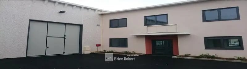 Local d’activités dans Meyzieu à louer Photo de l’immeuble– Image 1 sur 8