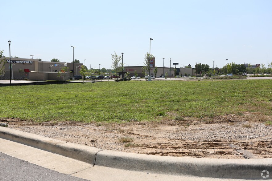S US 71 Hwy, Grandview, MO à vendre - Photo de l’immeuble – Image 3 sur 4
