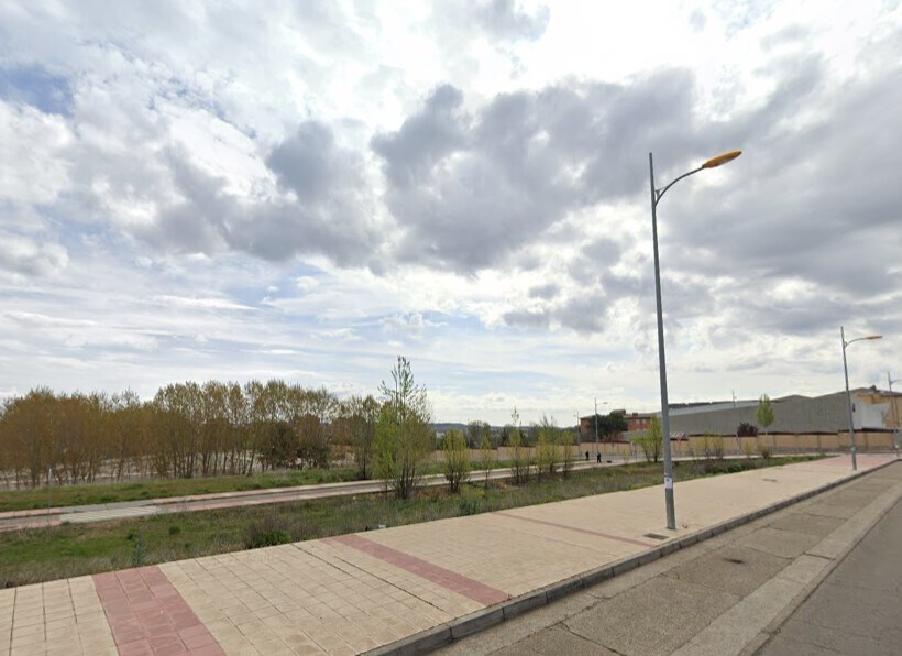 Avenida Agustinos de León, León, León à vendre Autre– Image 1 sur 2