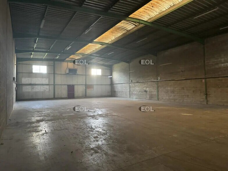 Local d’activités dans Wissous à louer - Photo de l’immeuble – Image 3 sur 7