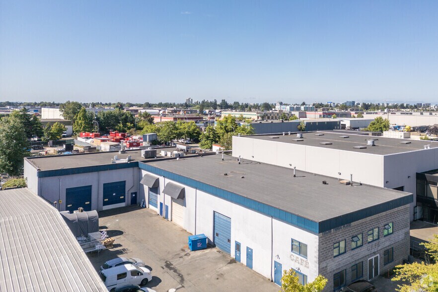 11528 Twigg Pl, Richmond, BC à louer - Photo de l’immeuble – Image 2 sur 2