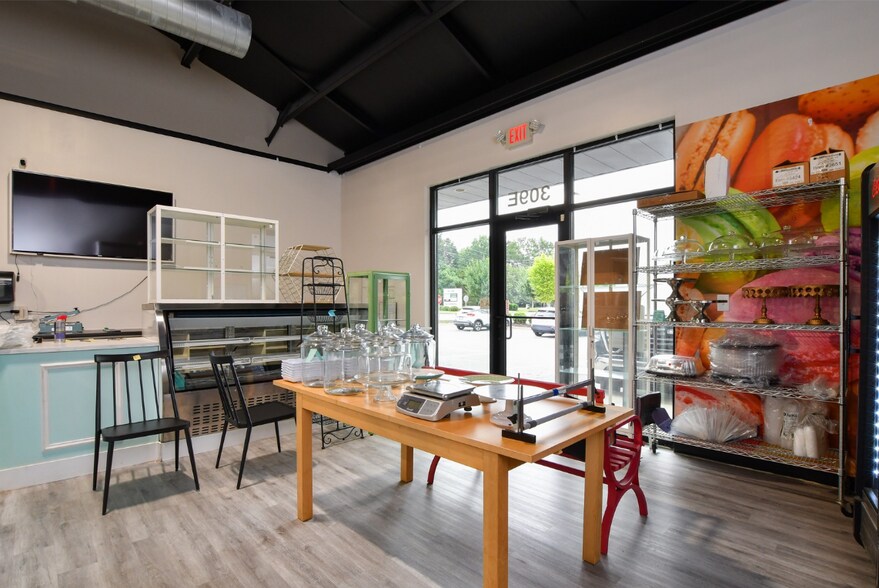 309 Hwy 14, Simpsonville, SC à louer - Photo de l’immeuble – Image 3 sur 6