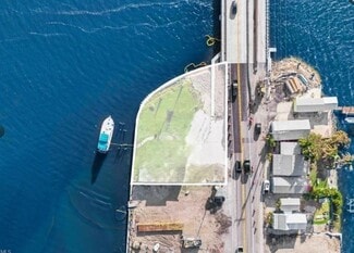 Plus de détails pour 4767 Pine Island Rd NW, Matlacha, FL - Terrain à vendre