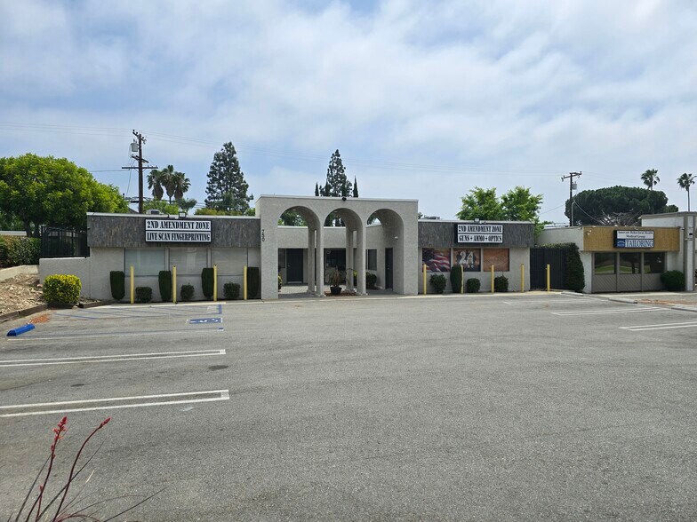 750 N Mountain Ave, Upland, CA à vendre - Photo de l’immeuble – Image 3 sur 16