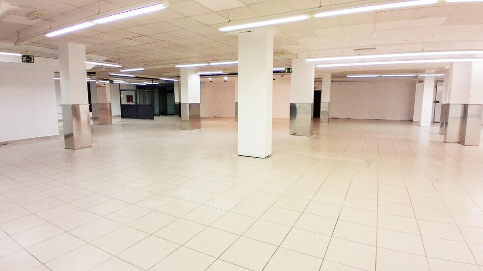 Local commercial dans Salamanca, Salamanca à louer - Photo de l’immeuble – Image 3 sur 45