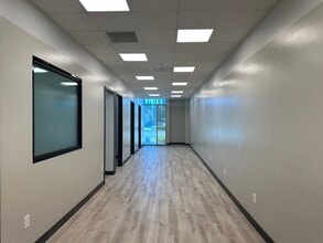 388 E Valley Blvd, Alhambra, CA à louer Photo intérieure– Image 2 sur 8