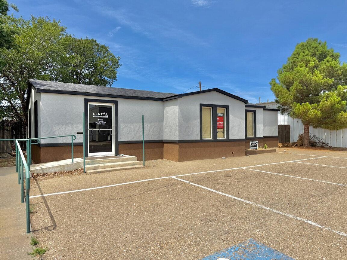 206 S Bliss Ave, Dumas, TX à vendre Photo de l’immeuble– Image 1 sur 29
