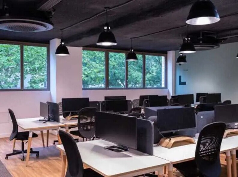 Bureau dans Paris à louer - Photo de l’immeuble – Image 3 sur 9