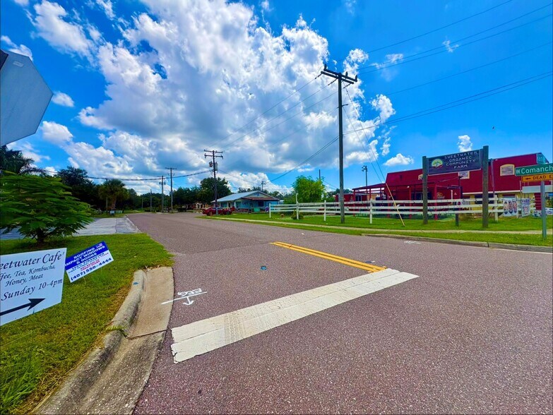 5521 Hanley Rd, Tampa, FL à vendre - Photo de l’immeuble – Image 3 sur 4