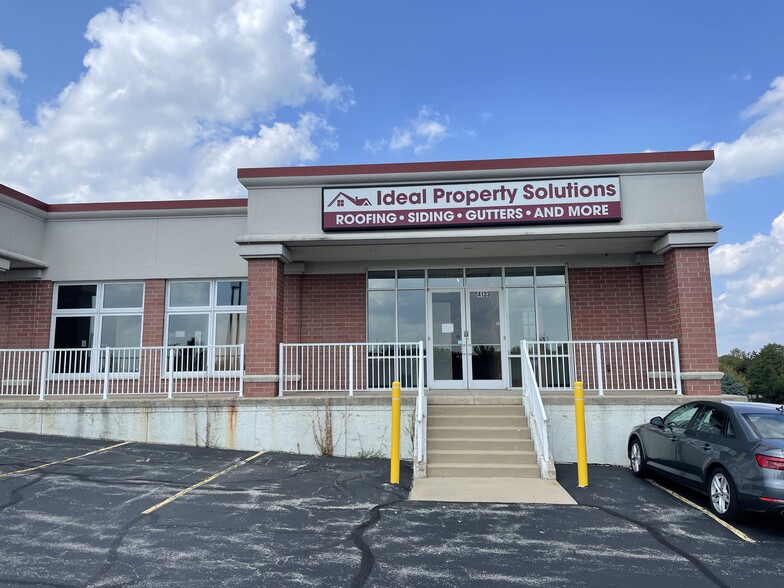 4131-4133 N Perryville Rd, Loves Park, IL à louer - Photo principale – Image 1 sur 16