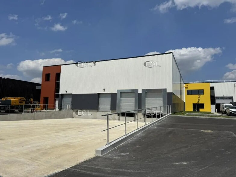 4 Avenue Emile Basly, Le Grand-Quevilly à louer - Photo de l’immeuble – Image 3 sur 10