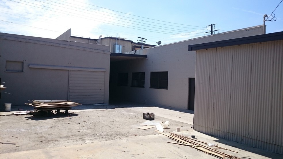 5939-5941 Clara St, Bell Gardens, CA à louer - Photo de l’immeuble – Image 2 sur 14