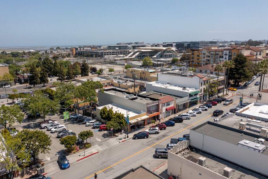 234-236 Broadway, Millbrae, CA à louer - Photo de l’immeuble – Image 3 sur 5