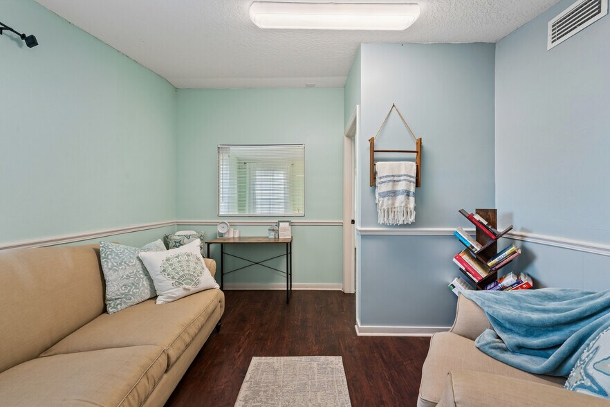 1324 16th St, Vero Beach, FL à vendre - Photo de l’immeuble – Image 3 sur 20