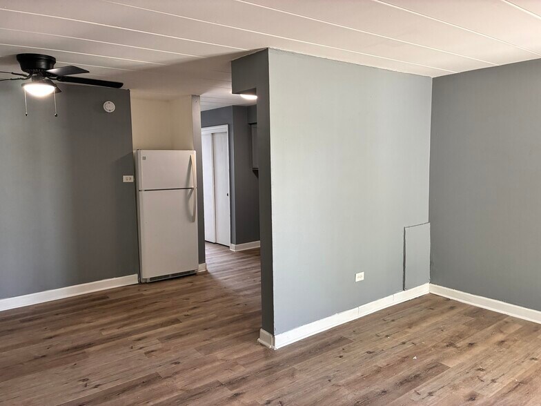 12217 S Longwood Dr, Blue Island, IL à vendre - Photo de l’immeuble – Image 3 sur 5