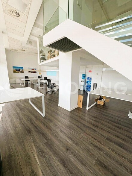 Bureau dans Xirivella, Valencia à louer - Photo de l’immeuble – Image 3 sur 13