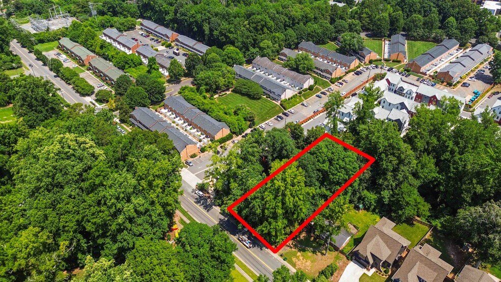 2937 Commonwealth Ave, Charlotte, NC à vendre - Photo de l’immeuble – Image 2 sur 7