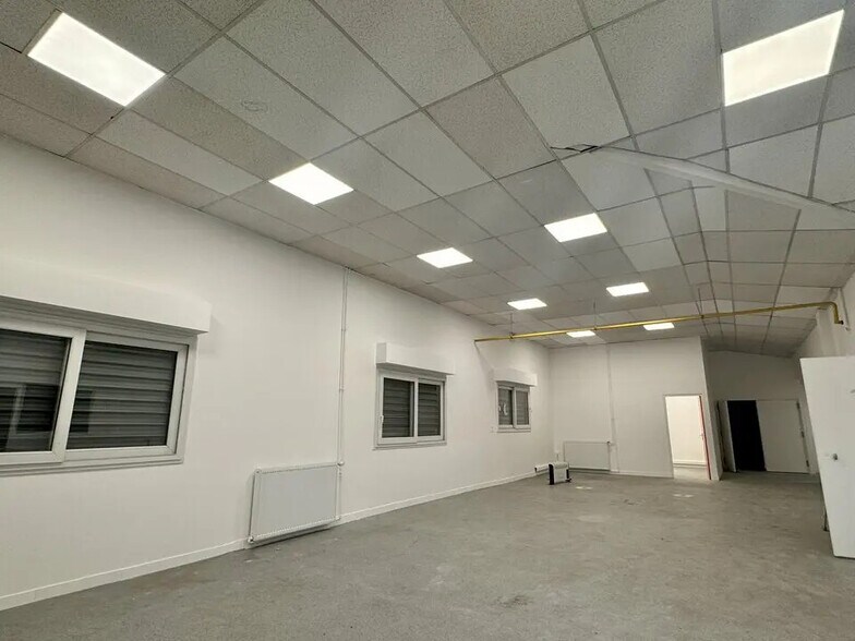 Local d'activités dans Le Havre à vendre - Photo intérieure – Image 2 sur 5