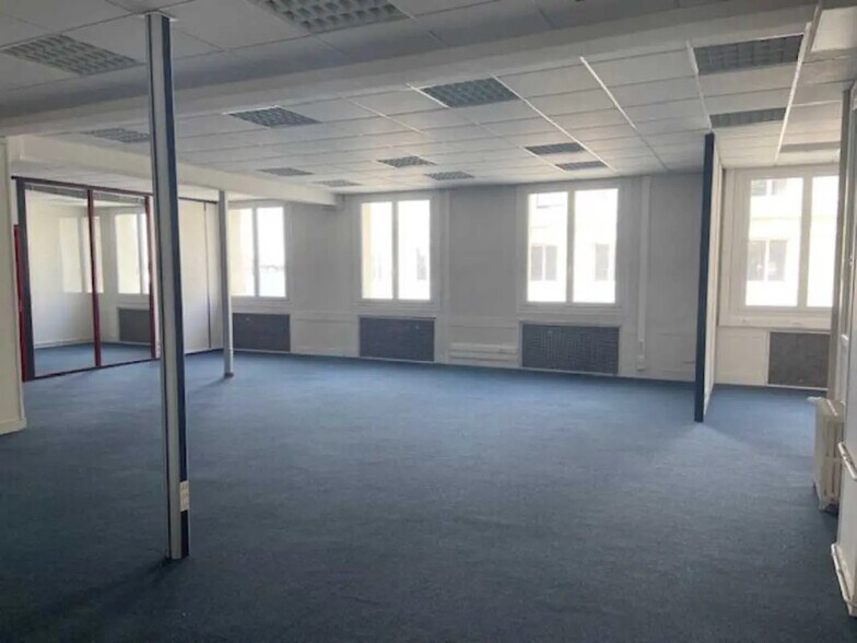 32 Rue Pierre Brossolette, Le Havre à louer - Photo de l’immeuble – Image 2 sur 6