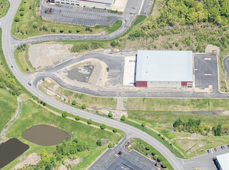 151-191 Enterprise Way, Pittston Township, PA à louer - Aérien – Image 2 sur 6