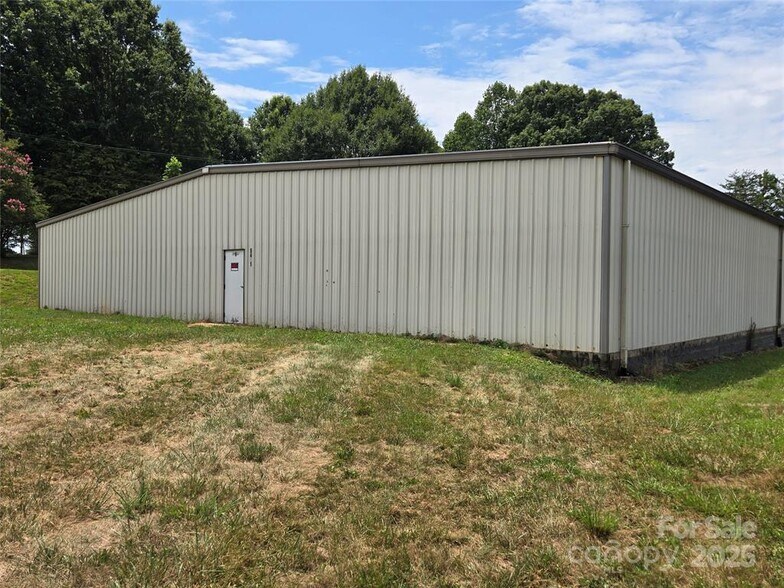 5481 & 5485 Herman Rd portefeuille de 2 biens à vendre sur LoopNet.fr - Photo principale – Image 2 sur 2