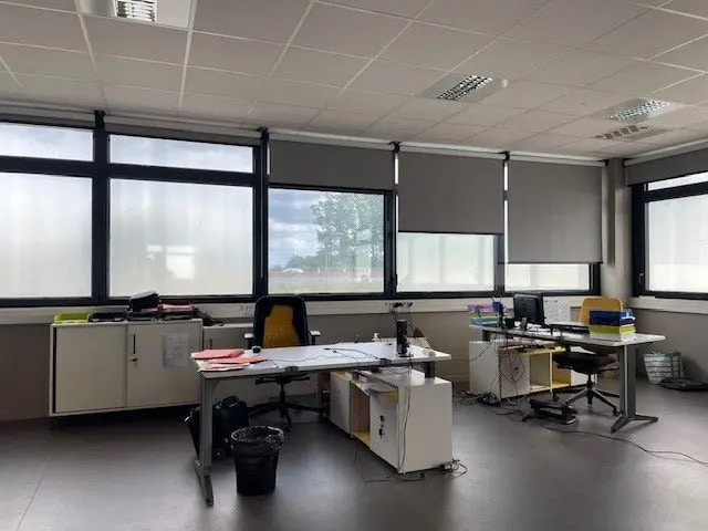 Bureau dans FRAGNES à louer - Photo intérieure – Image 3 sur 7
