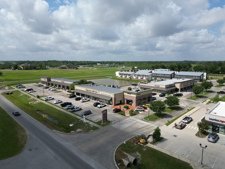 1700 Chemin Metairie Pky, Youngsville, LA à louer - Photo de l’immeuble – Image 2 sur 3