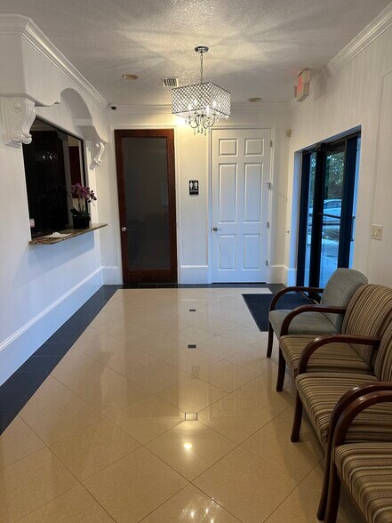 1656 S Volusia Ave, Orange City, FL à louer - Photo de l’immeuble – Image 2 sur 15