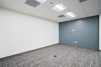 1851 E 1st St, Santa Ana, CA à louer Photo intérieure– Image 2 sur 4