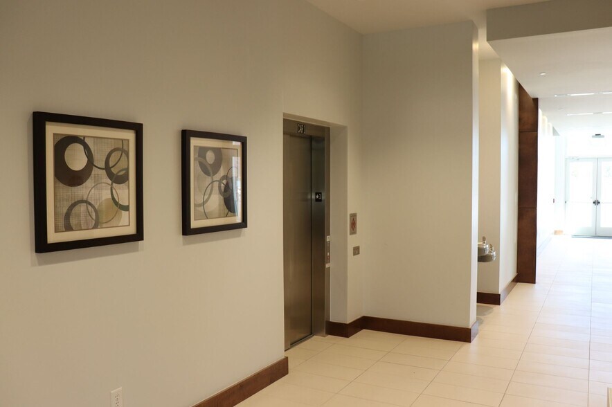 6001 McCrimmon Pky, Morrisville, NC à louer - Photo intérieure – Image 3 sur 5