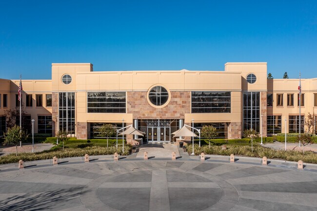 Plus de détails pour 915 W Imperial Hwy, Brea, CA - Bureau/Médical à louer