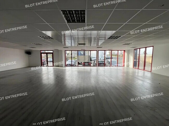 Plus de détails pour 13 Rue De Bray, Cesson-Sévigné - Local d'activités à louer