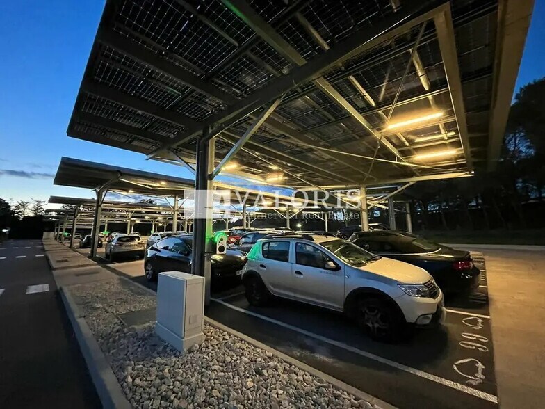 Bureau dans Ventabren à louer - Photo de l’immeuble – Image 2 sur 18