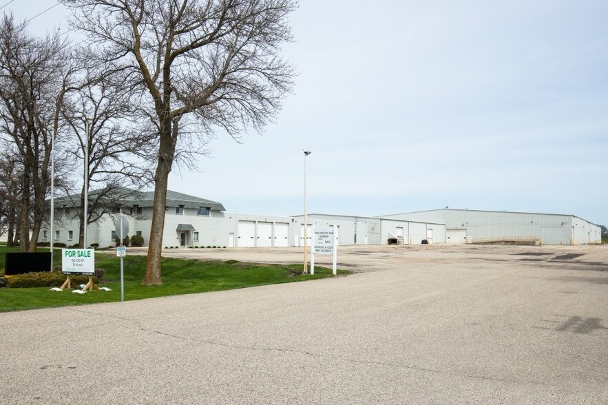 3249 County Road 45 S, Owatonna, MN à louer - Photo de l’immeuble – Image 2 sur 83