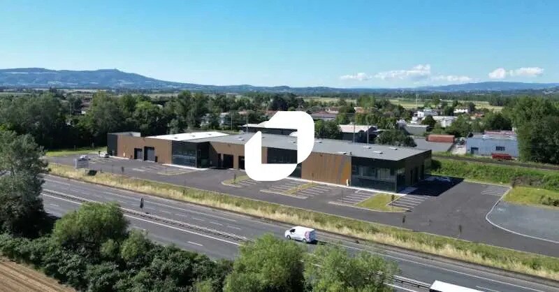 317 Rue Du Vauzel, Ambérieux à louer - Photo de l’immeuble – Image 1 sur 7
