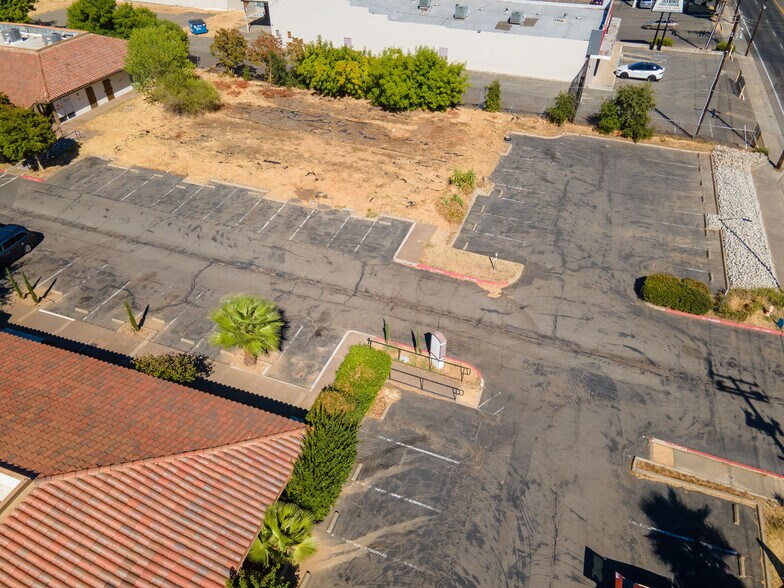 5725 Marconi Ave, Carmichael, CA à vendre - Photo principale – Image 1 sur 14