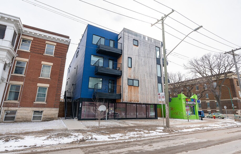 290 River Av, Winnipeg, MB à vendre - Photo principale – Image 1 sur 13