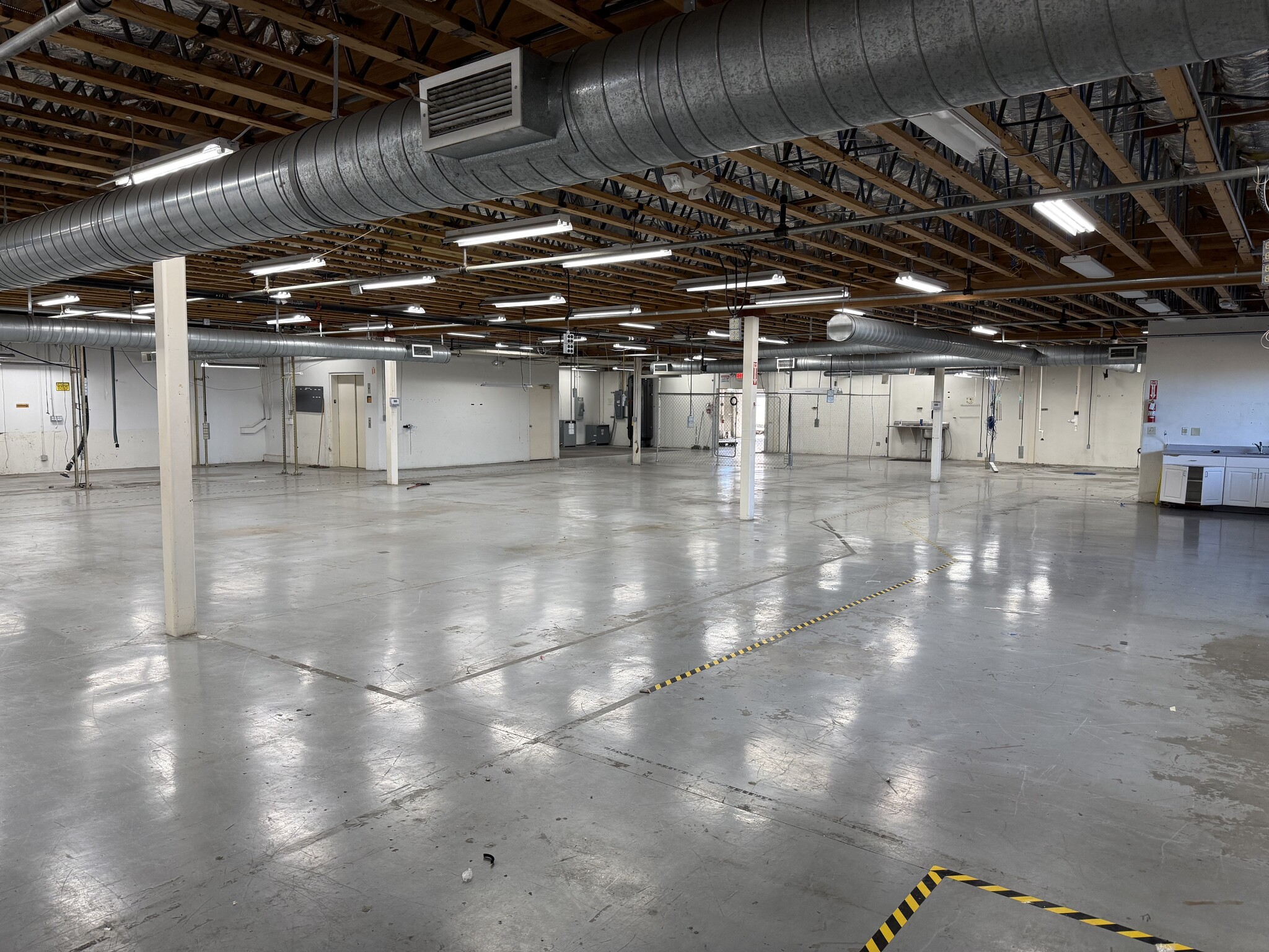 5 Harris Ct, Monterey, CA à louer Photo intérieure– Image 1 sur 3