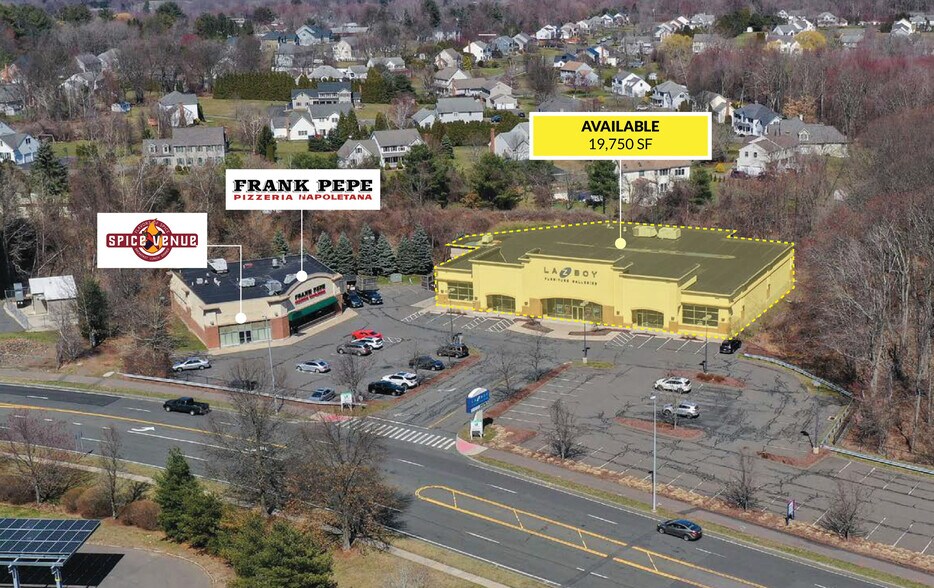 233 Buckland Hills Dr, Manchester, CT à louer - Photo de l’immeuble – Image 3 sur 10